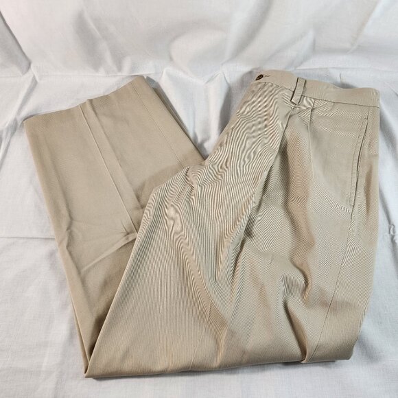 Eddie Bauer Other - Eddie Bauer Nano-Care Relaxed Fit Khaki Pants Men’s Sz 36 (Actual 34) Pleated